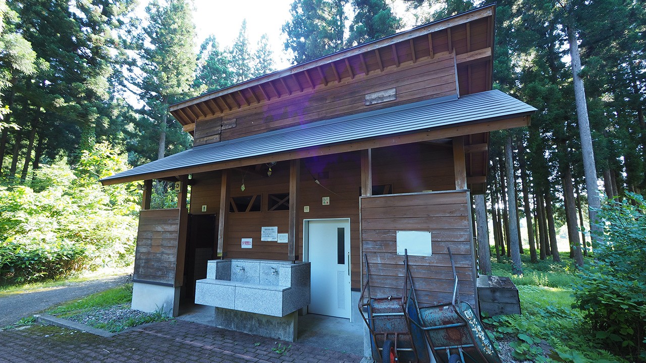 新発田市滝谷森林公園