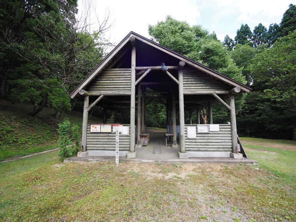 粟ヶ岳県民休養地 キャンプ場