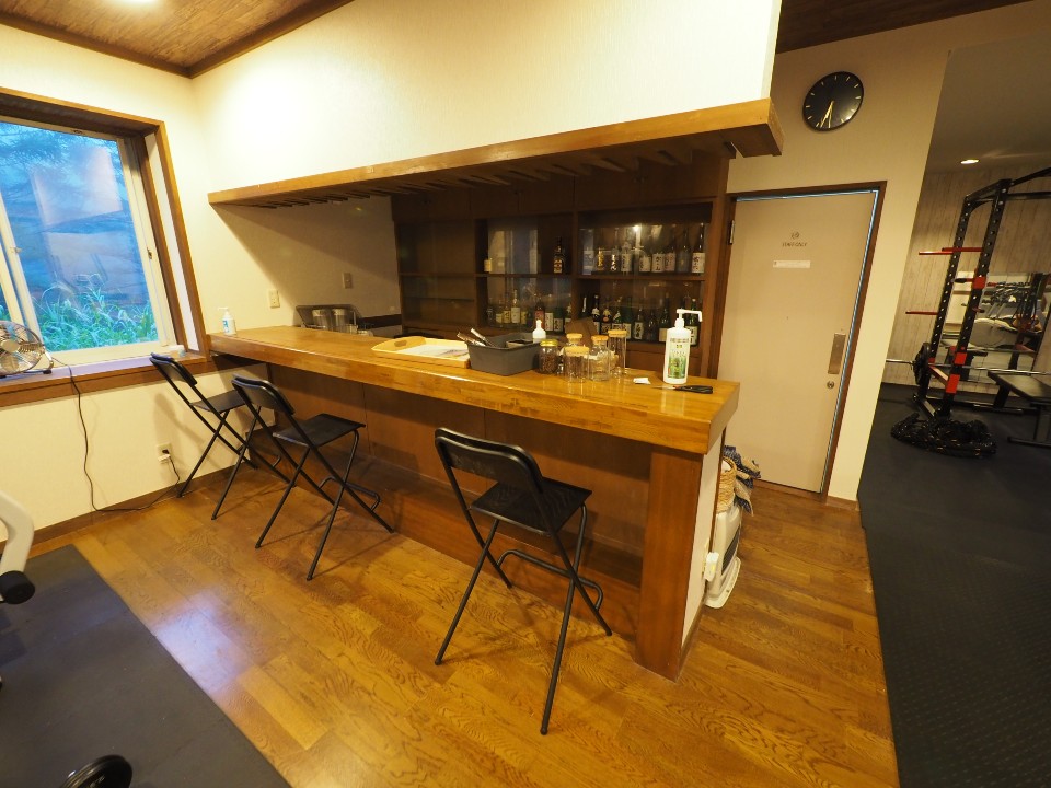 Lodge Raven