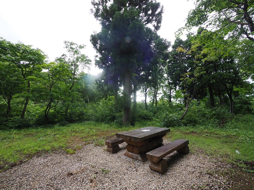 雨飾山麓しろ池の森